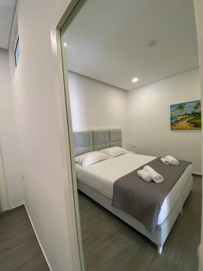 Edina By Hp Hotel Saranda Kültér fotó