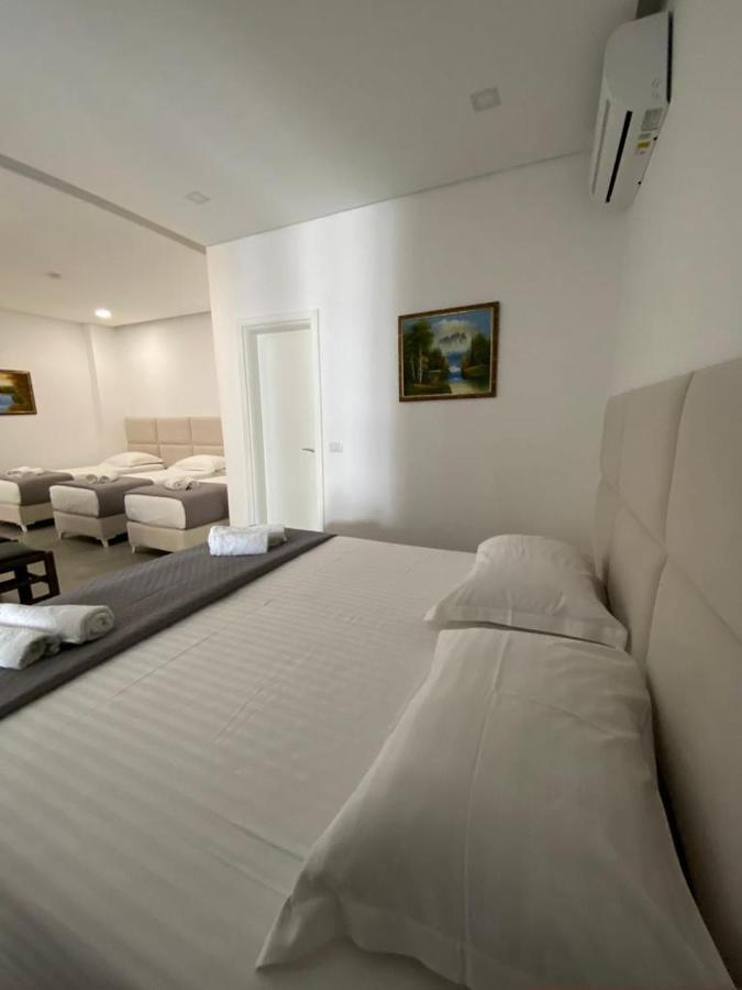 Edina By Hp Hotel Saranda Kültér fotó