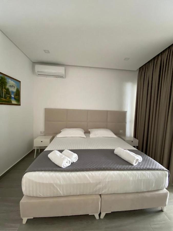 Edina By Hp Hotel Saranda Kültér fotó
