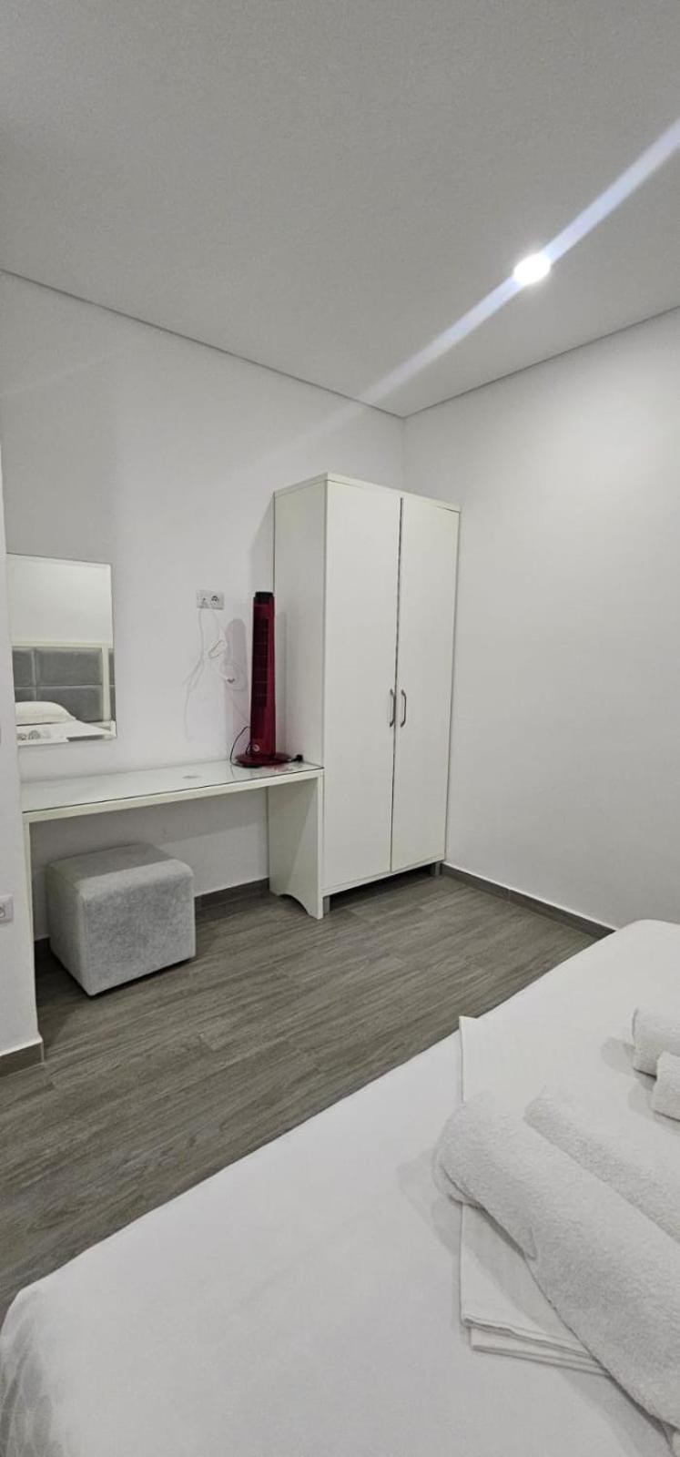 Edina By Hp Hotel Saranda Kültér fotó