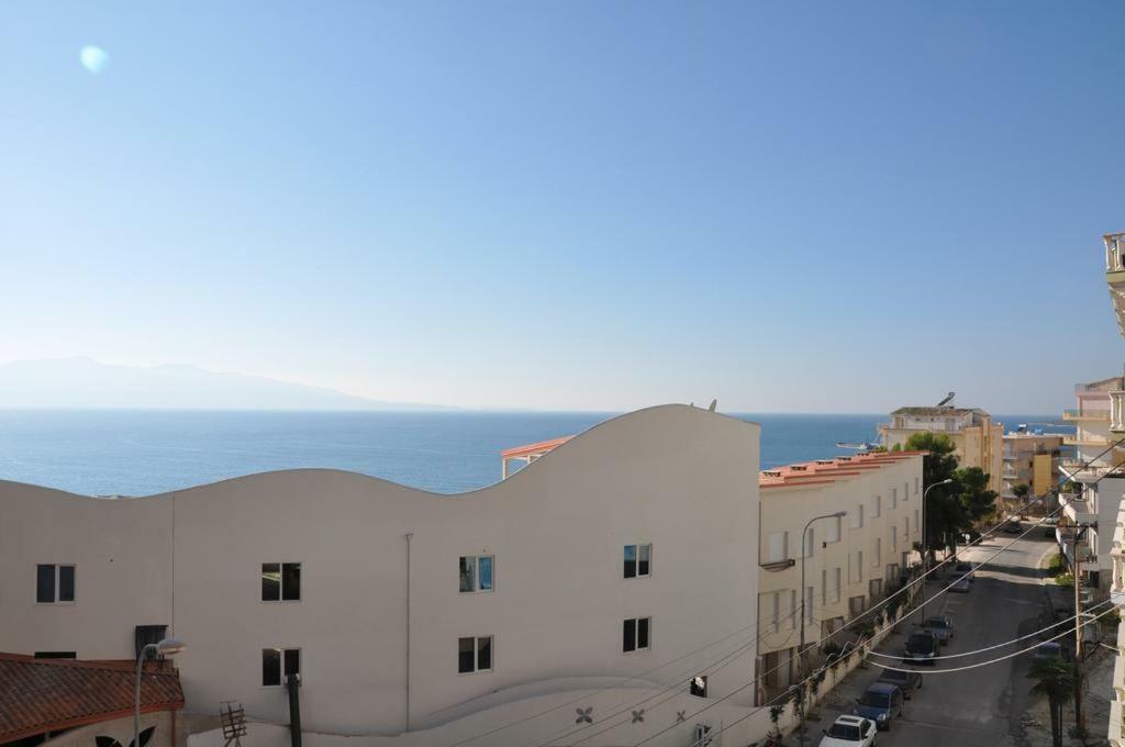 Edina By Hp Hotel Saranda Kültér fotó