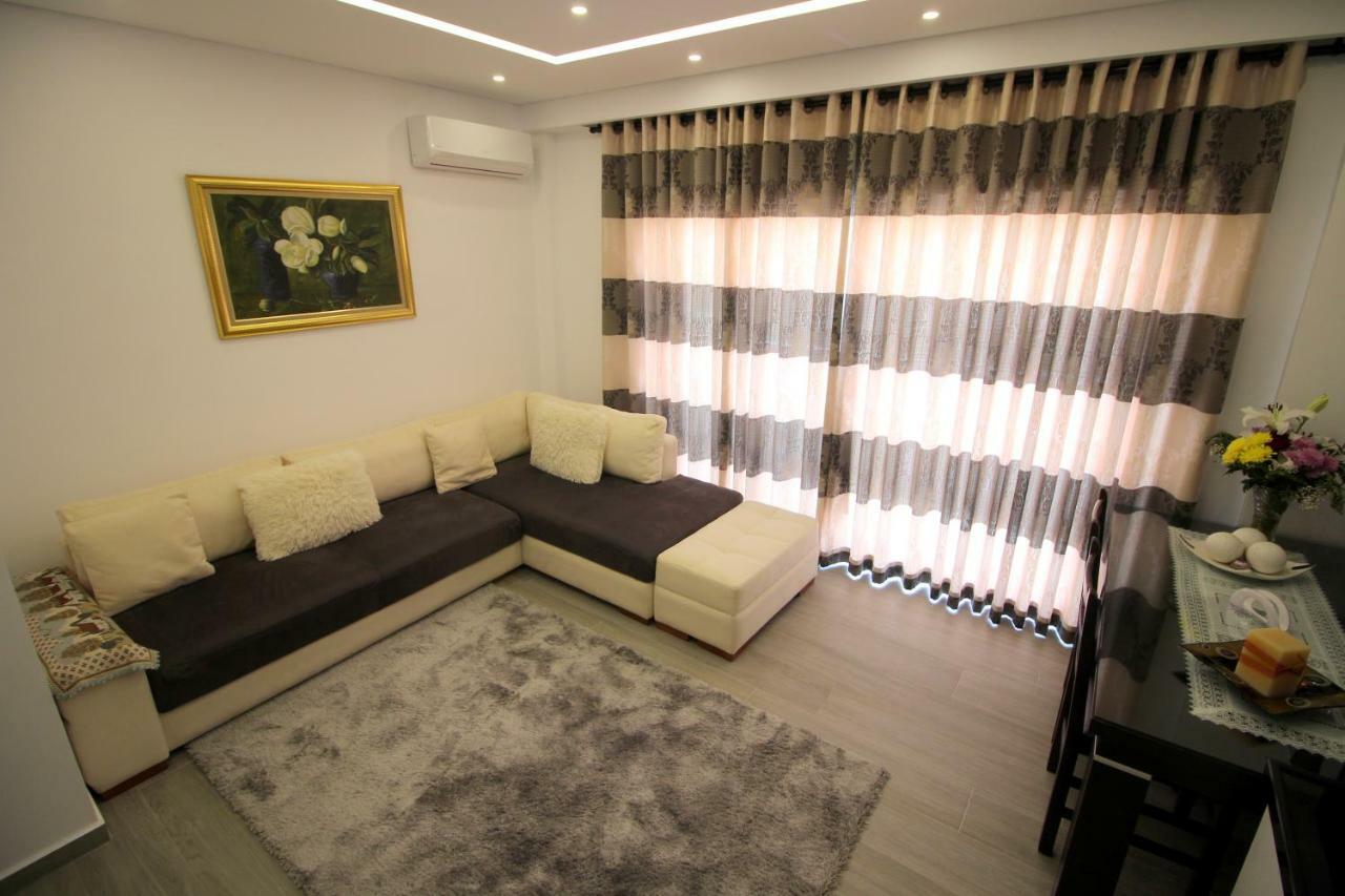 Edina By Hp Hotel Saranda Kültér fotó