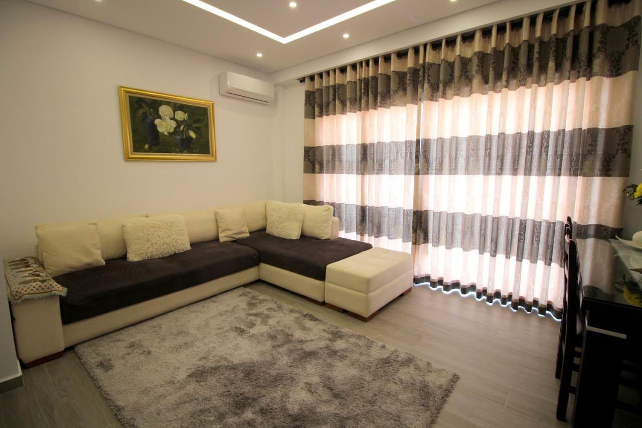 Edina By Hp Hotel Saranda Kültér fotó