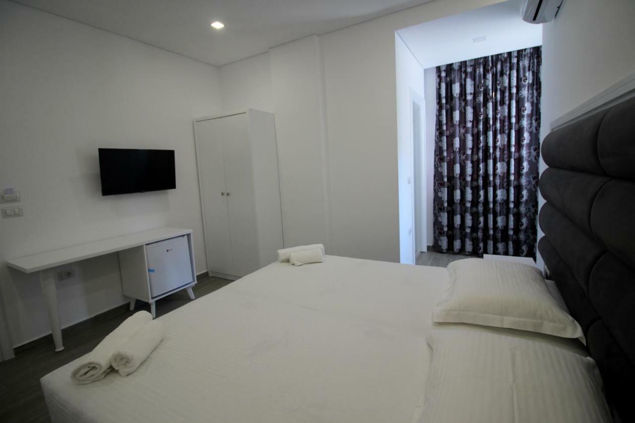 Edina By Hp Hotel Saranda Kültér fotó