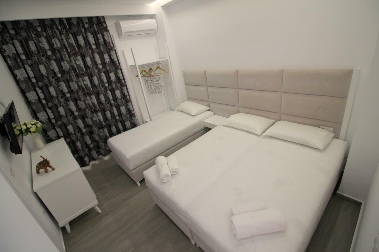 Edina By Hp Hotel Saranda Kültér fotó