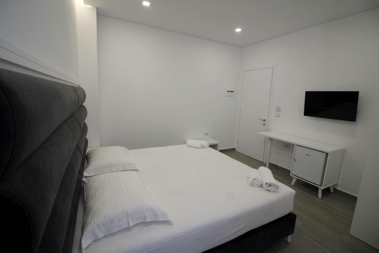 Edina By Hp Hotel Saranda Kültér fotó