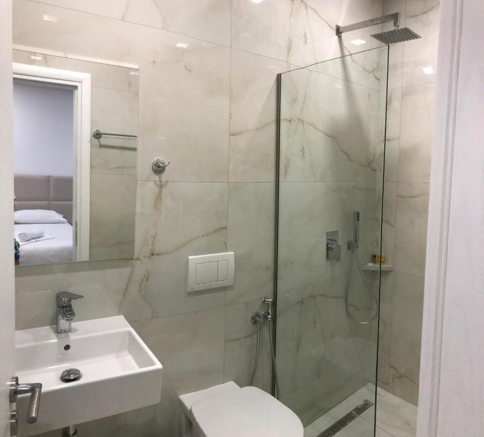 Edina By Hp Hotel Saranda Kültér fotó